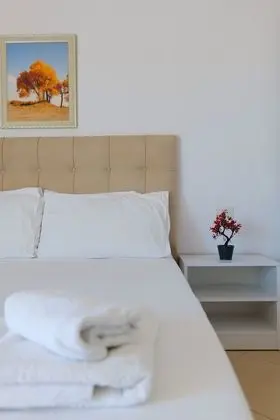 Tek Büyük Yataklı Oda, Balkon