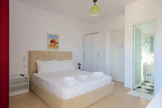 Tek Büyük Yataklı Oda, Balkon