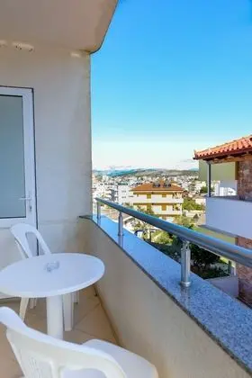 Tek Büyük Yataklı Oda, Balkon