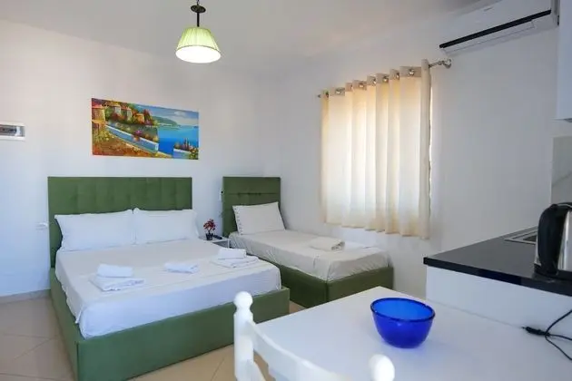 Üç Kişilik Oda, Balkon