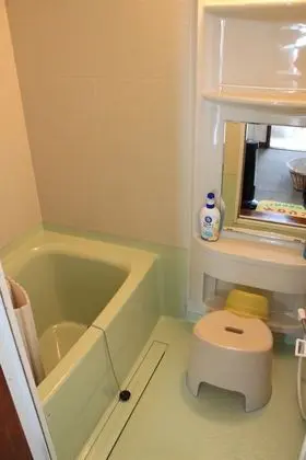 Ortak Ranzalı Oda, Sadece kadınlar için, Sigara İçilmez