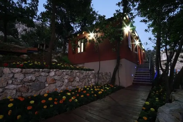 Ev, 2 Yatak Odası, Havuz Manzaralı