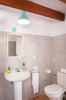 Tek Büyük Yataklı Oda, Ortak Banyo