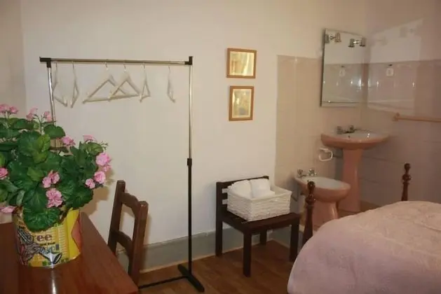 Tek Kişilik Oda, Ortak Banyo (Royale)