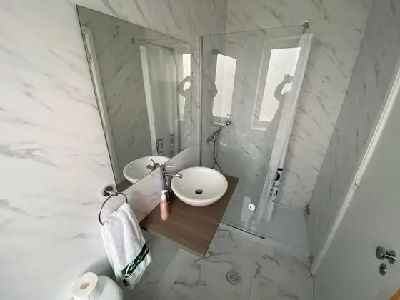 Üç Kişilik Oda, Özel Banyo