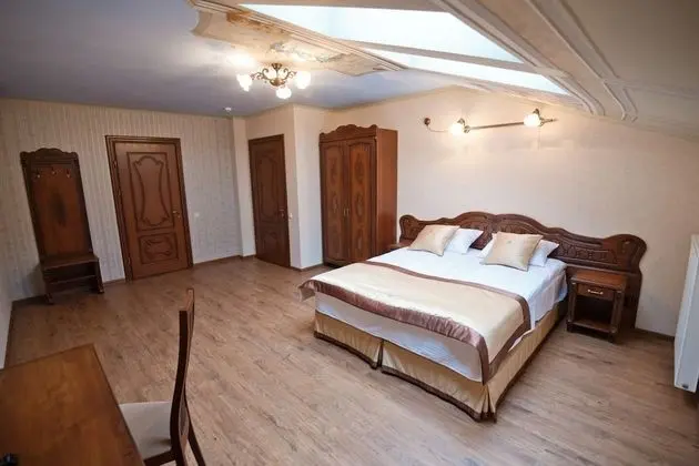 Comfort Tek Büyük veya İki Ayrı Yataklı Oda
