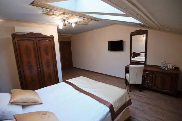 Standard Tek Büyük veya İki Ayrı Yataklı Oda