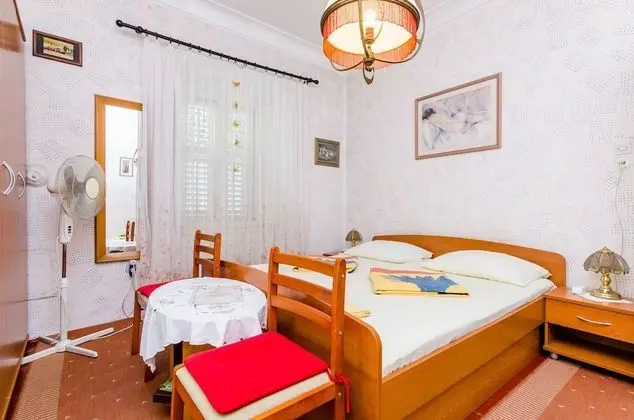 Apart Daire (Two Bedroom Apartment with Garden)