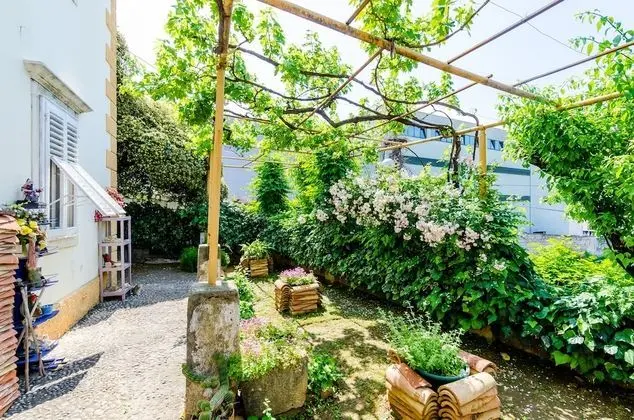 Apart Daire (Two Bedroom Apartment with Garden)
