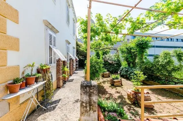Apart Daire (Two Bedroom Apartment with Garden)