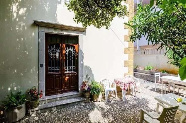 Apart Daire (Two Bedroom Apartment with Garden)