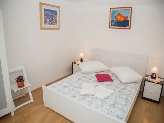 Tek Büyük Yataklı Oda, Ortak Banyo