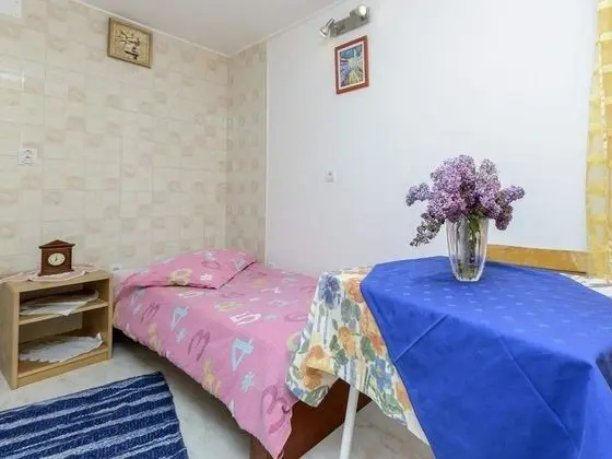 Tek Kişilik Oda, Ortak Banyo
