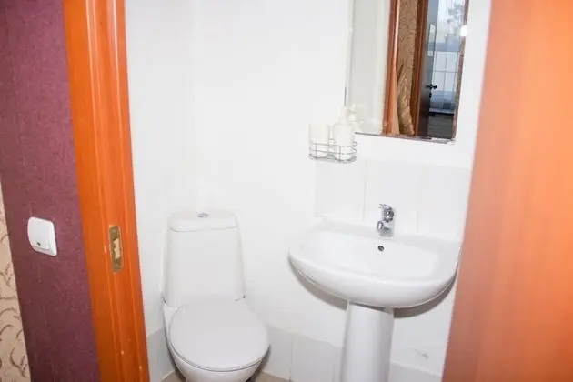 Basic Tek Büyük veya İki Ayrı Yataklı Oda, Ortak Banyo