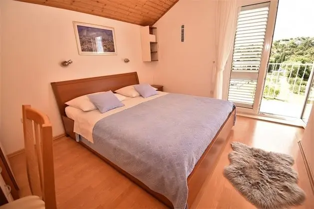 Apart Daire, 2 Yatak Odası, Teras, Bahçe Manzaralı
