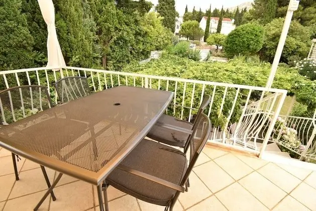 Apart Daire, 2 Yatak Odası, Teras, Bahçe Manzaralı