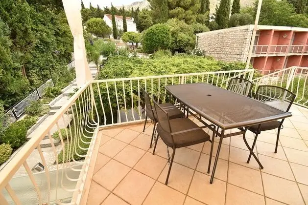 Apart Daire, 2 Yatak Odası, Teras, Bahçe Manzaralı