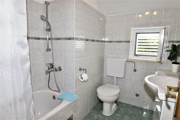 Apart Daire, 2 Yatak Odası, Teras, Bahçe Manzaralı
