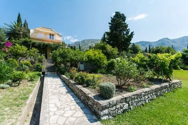 Stüdyo, Teras, Bahçe Manzaralı