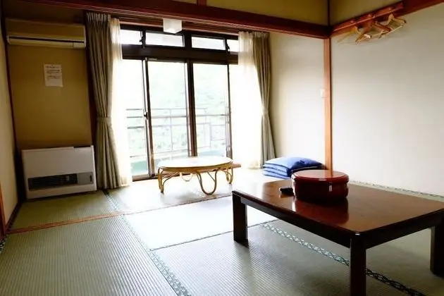 Traditional Oda (Japanese Style, for 4 Adults)