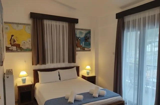 Classic Tek Büyük Yataklı Oda (Art room 5)
