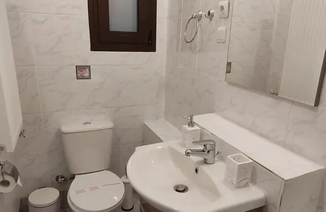 Tek Büyük Yataklı Oda (Art Room No2)