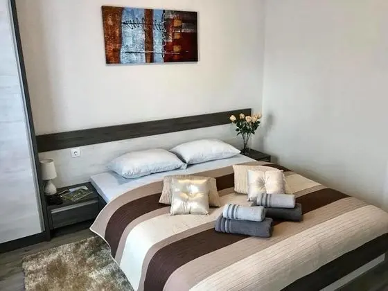 Standard Tek Büyük Yataklı Oda
