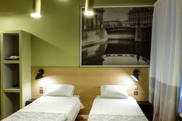 Tek Büyük veya İki Ayrı Yataklı Oda