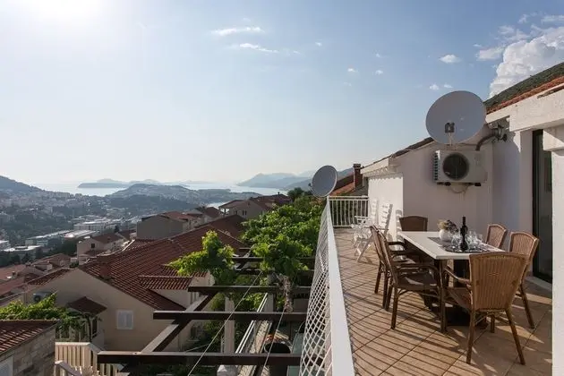 Apart Daire, 2 Yatak Odası, Balkon, Deniz Manzaralı