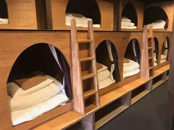 Ortak Ranzalı Oda, Karma Ranzalı Oda