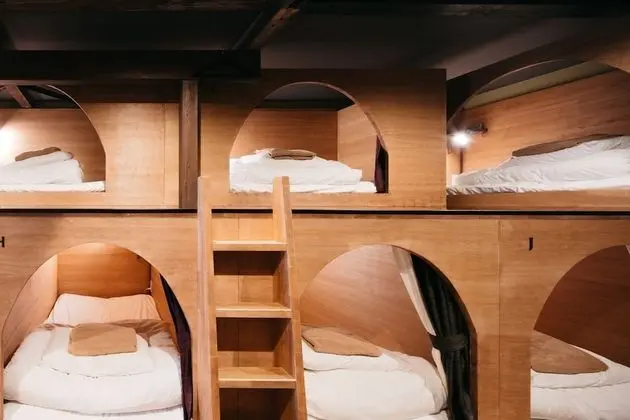 Ortak Ranzalı Oda, Karma Ranzalı Oda