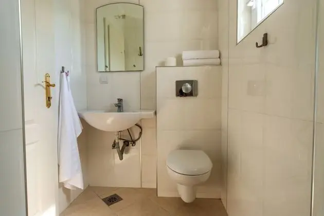 Standard Üç Kişilik Oda, Deniz Manzaralı