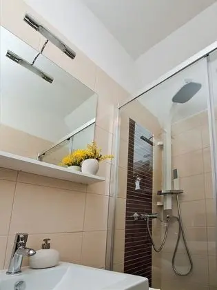 Tek Büyük Yataklı Oda, Bahçe Manzaralı