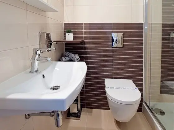 Tek Büyük Yataklı Oda, Dağ Manzaralı