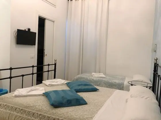 Traditional Üç Kişilik Oda