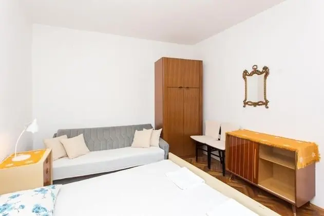 Tek Büyük Yataklı Oda (Double Room 1)
