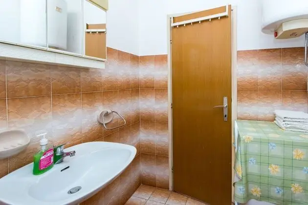 Tek Büyük Yataklı Oda (Double Room 2)