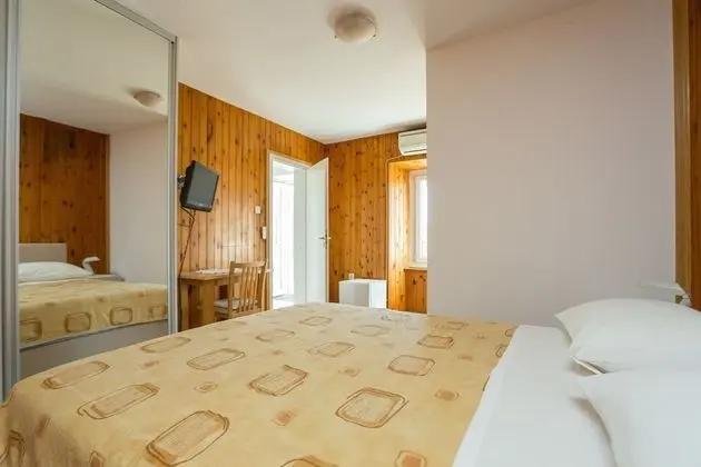 Tek Büyük Yataklı Oda, Teras, Deniz Manzaralı