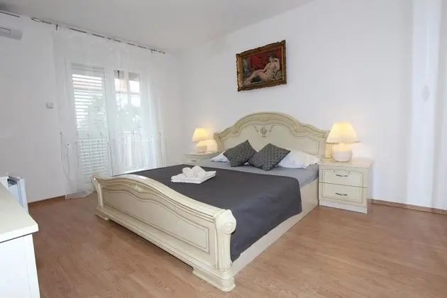 Tek Büyük Yataklı Oda, 1 Büyük (Queen) Boy Yatak