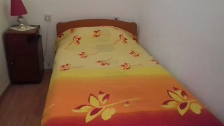 Tek Kişilik Oda, 1 Tek Kişilik Yatak