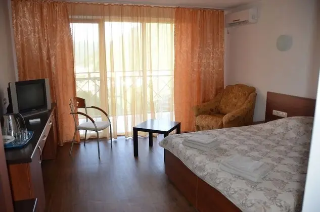 Üç Kişilik Oda