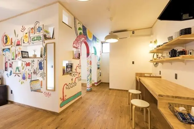 Ortak Ranzalı Oda, Karma Ranzalı Oda