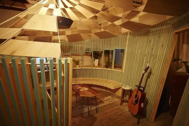 Tek Kişilik Oda, Ortak Banyo