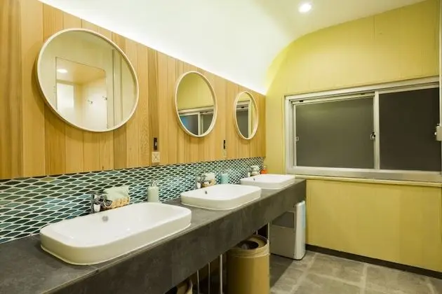 Tek Kişilik Oda, Ortak Banyo