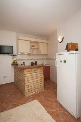 Apart Daire, 1 Yatak Odası, Avlu Manzaralı