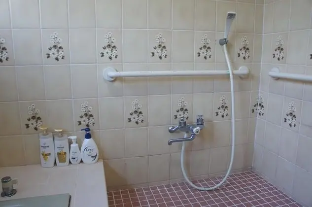 İki Ayrı Yataklı Oda, Sigara İçilmez, Ortak Banyo