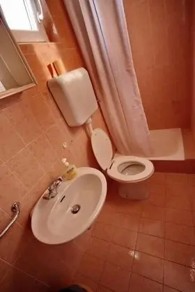 Tek Büyük Yataklı Oda, Balkon