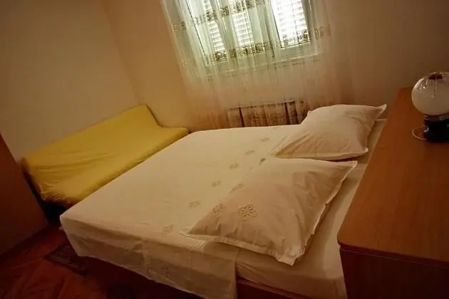 Üç Kişilik Oda, Balkon