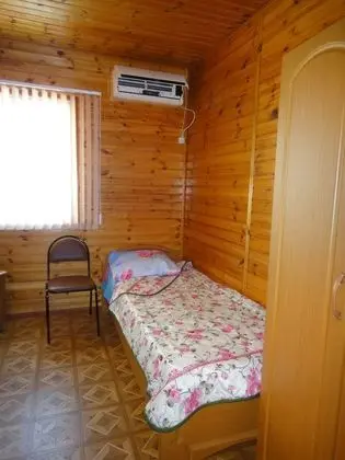 Economy Üç Kişilik Oda, Ortak Banyo