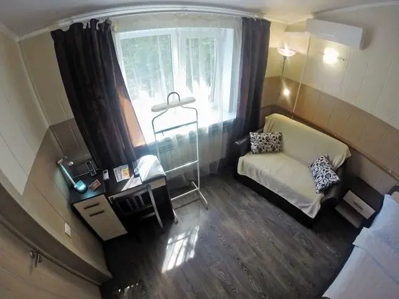 Standard Tek Büyük Yataklı Oda (with Sofa)